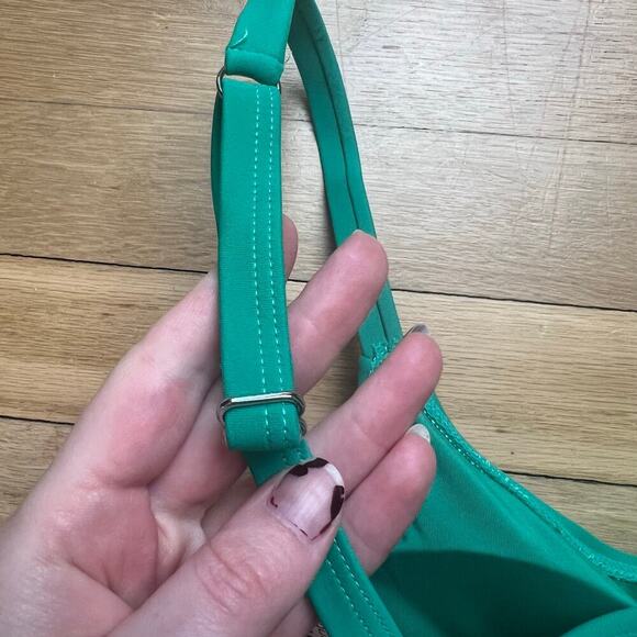 NEW Shapermint Women's M Swim Ruffled Bikini Top Green Bathing Suit Summer Beach - Picture 6 of 10